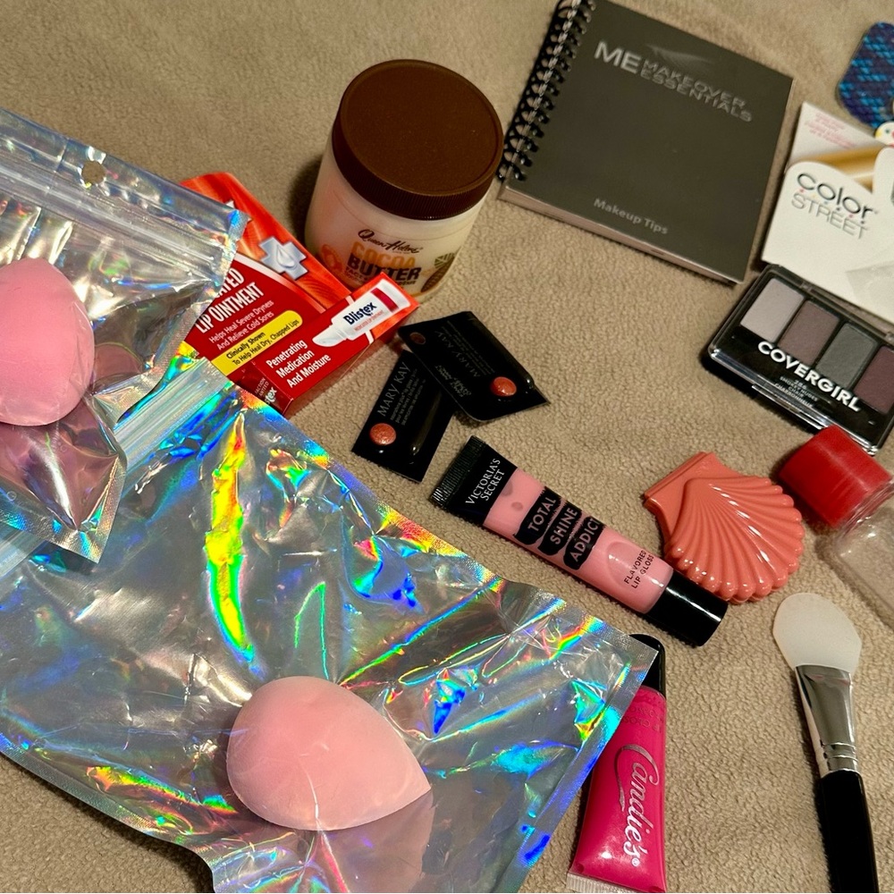 Makeup bundle - Picture 8 of 9